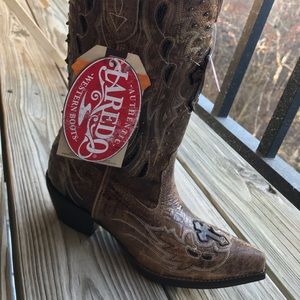 Laredo Cross Wing Cowgirl Boots